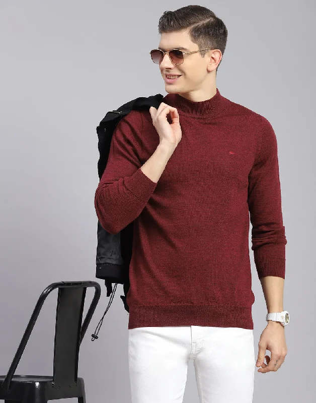 Men Maroon Solid T Neck Full Sleeve Sweater